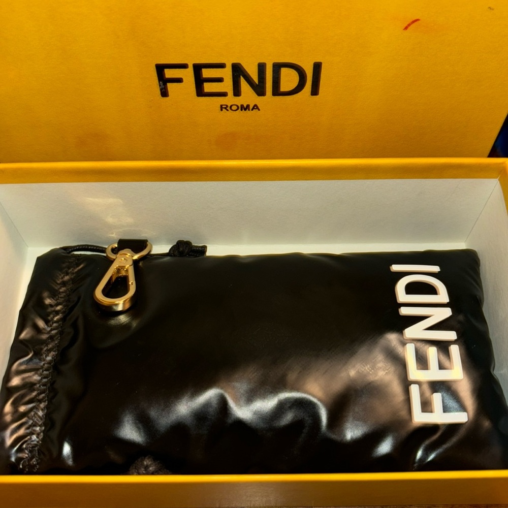 FENDI ROMA SUNGLASSES Case Soft Black / White With Box